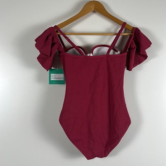 {Seekers Australia} Berry Off Shoulder Ruffle Sleeve Formed Bust One Piece Sz 6 - Picture 3 of 6